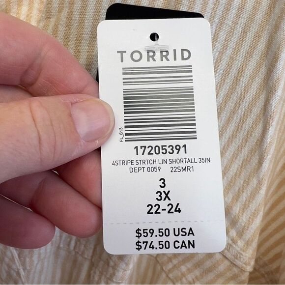 NWT 3x Torrid 3.5 Inch Stretch Linen Blend Shortall overalls pen mark on pocket - Picture 13 of 13